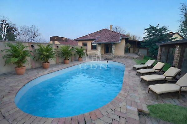 EXKLUZÍV, ÖNÁLLÓ CSALÁDI, Vecsés képe