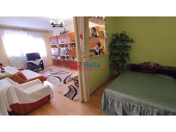 Köztársaság, Dunaújváros képe