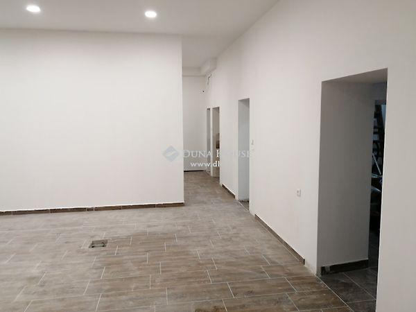 Szent István, Komárom 3. képe