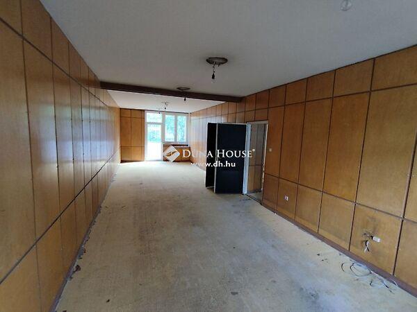 Komáromi, Tatabánya 3. képe