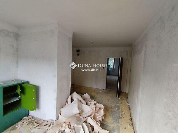 Komáromi utca, Tatabánya 3. képe