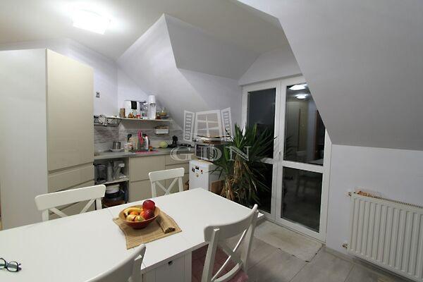 Vállalkozásnak is, Gárdony képe