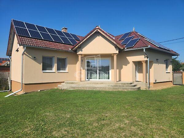 Igényes családi, Lenti képe