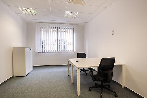 Northside Business Centres, 2nd floor, BC91 Office building, Váci út 91., Budapest, Hungary, Budapest, XIII. kerület 2. képe