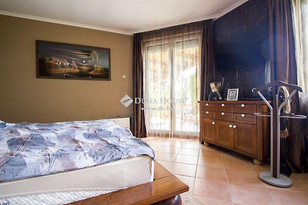 Csalogány, Csömör 3. képe