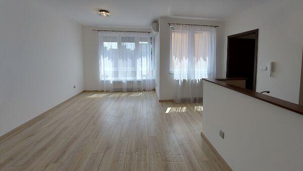 Szív, Budapest, VI. kerület 2. képe