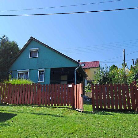 Judit Ingatlan és, Gomba képe