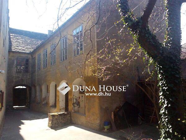 Király, Pécs képe