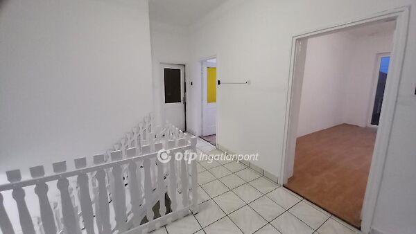 Hatvani, Boldog 2. képe