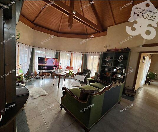 Sellő, Kecskemét 3. képe