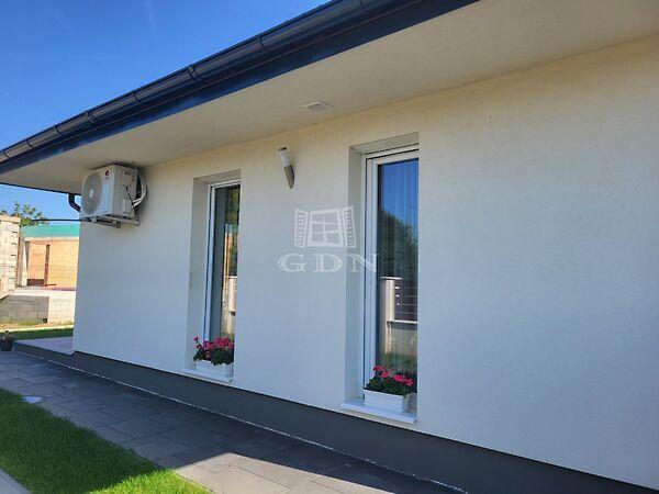 Az oladi dombon, csendes, Szombathely 3. képe