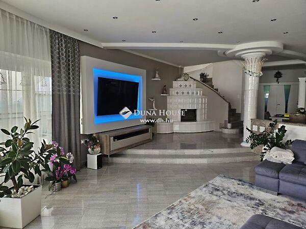 Futár, Kecskemét 2. képe