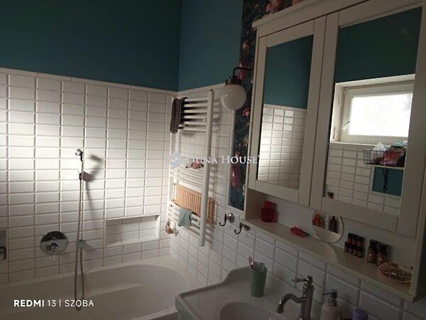 József, Vecsés képe