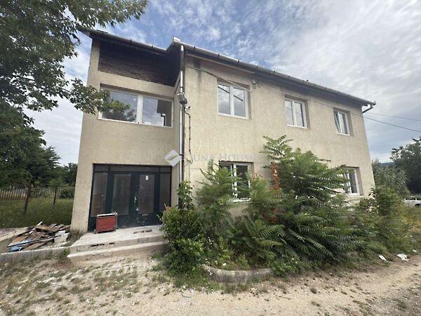 Puskin, Tatabánya 2. képe