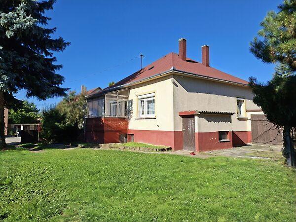 Közel az, Szentgál képe