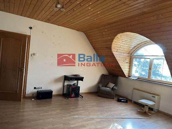 Hegyoldal, Leányfalu 2. képe