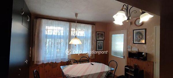 Gém, Jászberény 3. képe