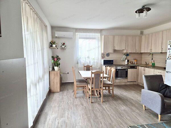 Győrújbarát képe