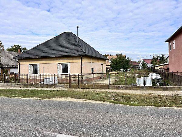 Fehérvári, Mezőfalva képe