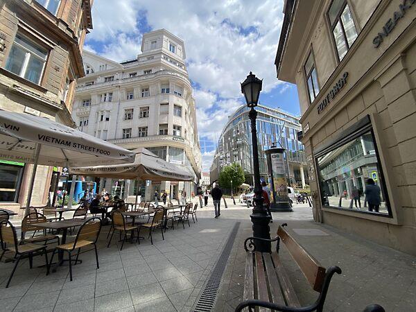 V. Szervita tér, Budapest, V. kerület 3. képe