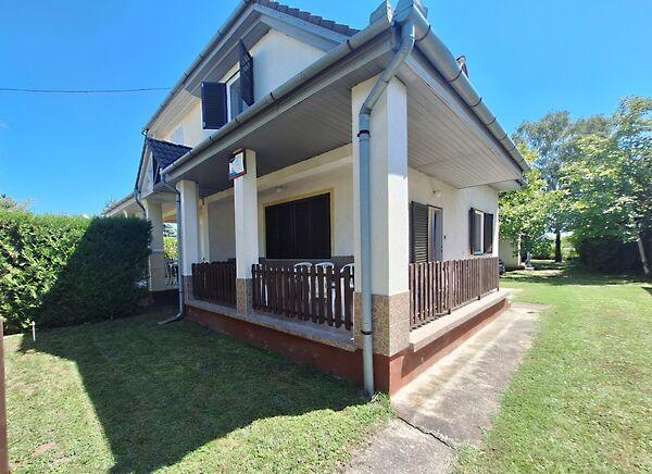 Balatonfenyves képe