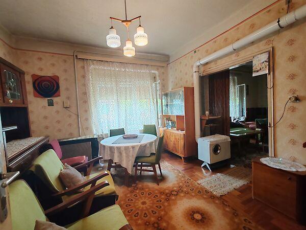 Kossuth, Jászladány képe