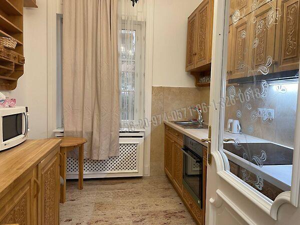 Tóth Árpád, Budapest, I. kerület 2. képe