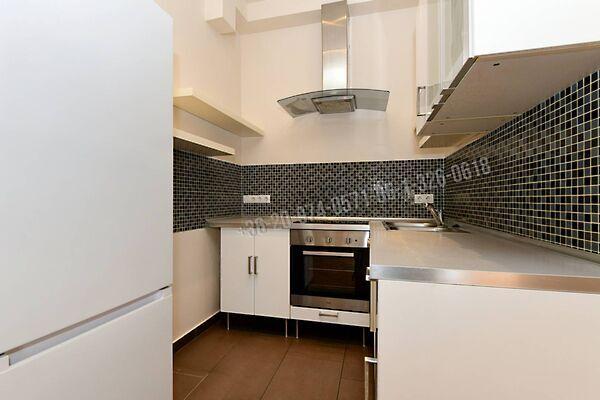 Károly, Budapest, VII. kerület 3. képe