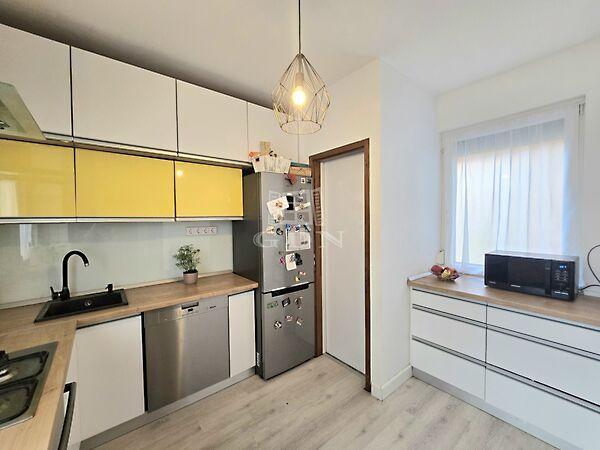 Újszerű ház - belvároshoz, Zalaegerszeg 3. képe