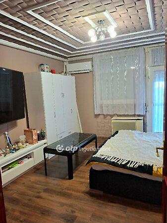 Laktanya, Szabadszállás 2. képe