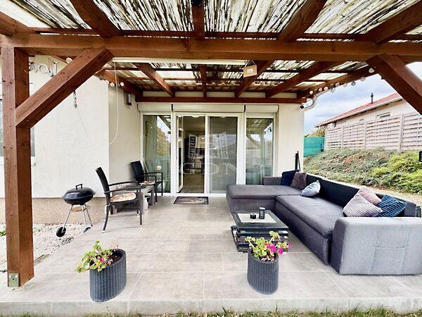 Orgona, Pilisjászfalu képe