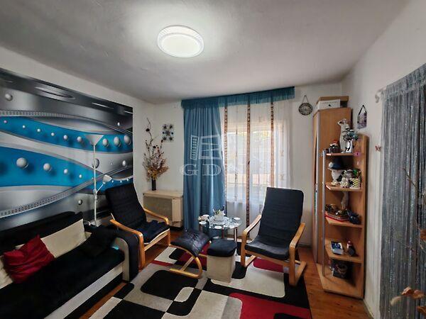 Kétlakásos családi ház nagy, Vecsés képe