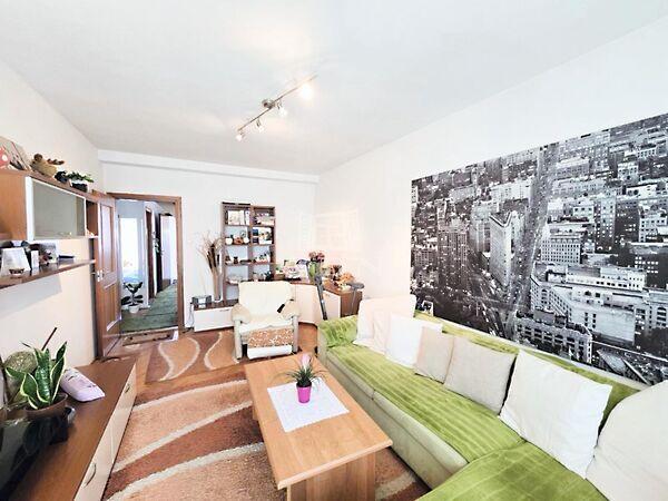 Belső két szintes lakás 5, Lenti képe