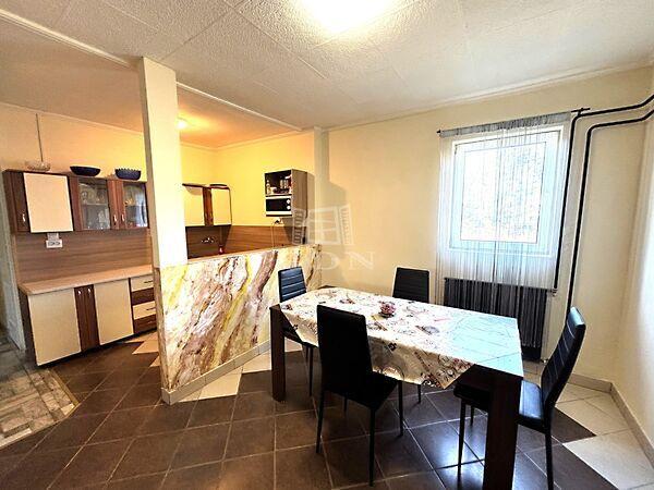 Önálló családi ház, jó, Üllő képe