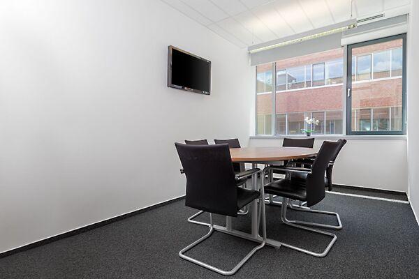 Allee Corner, Október huszonharmadika utca 8-10, Budapest, Hungary, Budapest, XI. kerület 3. képe