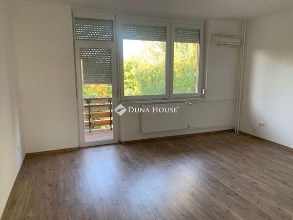 Keszthelyi, Tata 3. képe