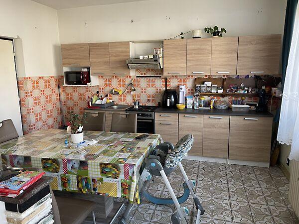 Kinizsi, Monor 3. képe