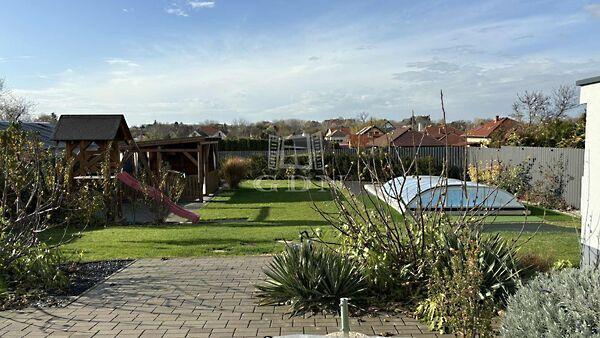 Két generációs családi, Siófok 3. képe