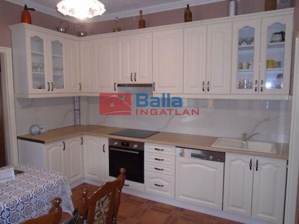 József Attila, Jászkarajenő képe