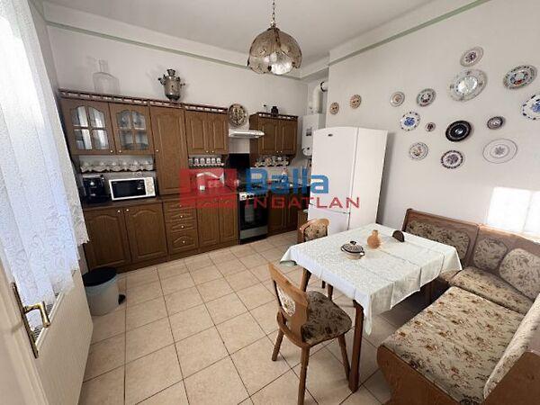 Belső teraszos, Miskolci, Budapest, XIV. kerület 3. képe