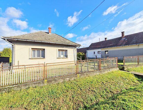 Megóvott állapotú tégla családi, Kustánszeg 3. képe