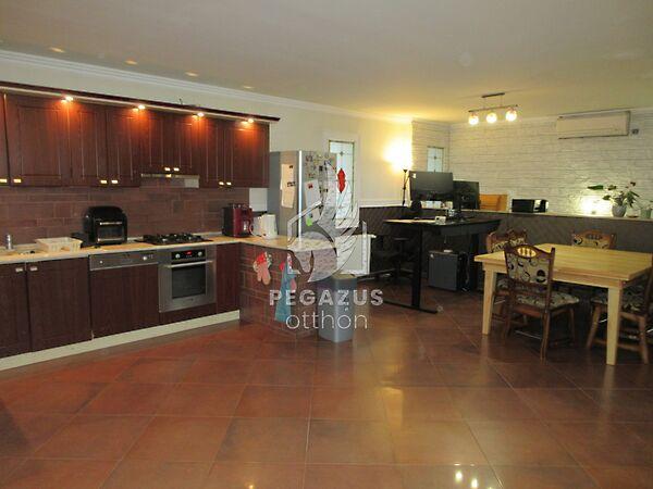 Törvényház, Eger 3. képe