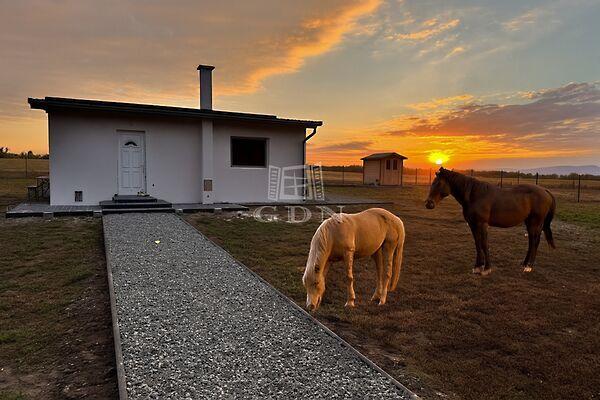 külterület, Váchartyán képe
