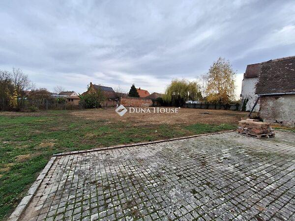 Baross Gábor, Villány 3. képe