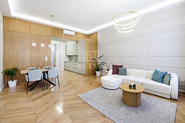 Zoltán, Budapest, V. kerület képe