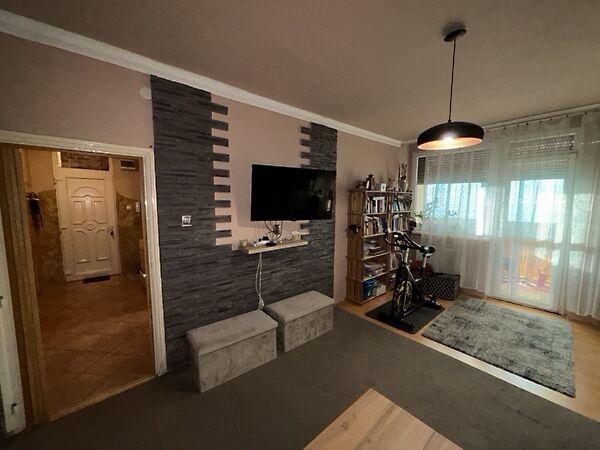 Építők, Tiszaújváros képe