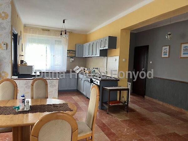 Balatonfenyves képe