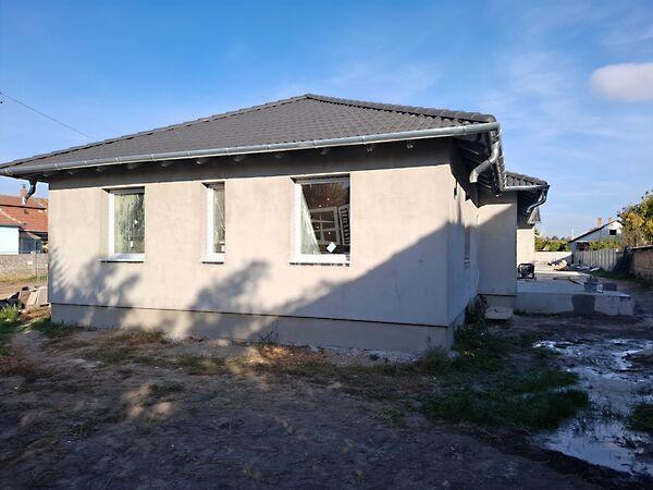 Pest, Kiskunlacháza 3. képe