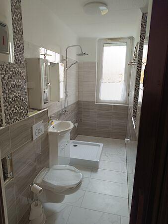 Mártirok útja. út 56, Komárom 3. képe