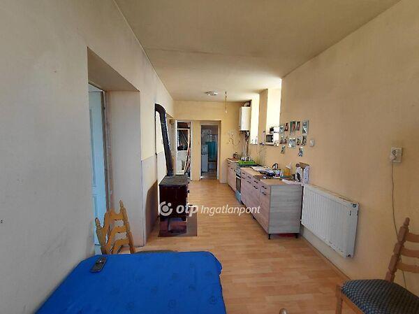 Dobó Katalin, Jászfényszaru 3. képe